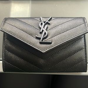 NWT Saint Laurent Monogramme Card Case V Flap
